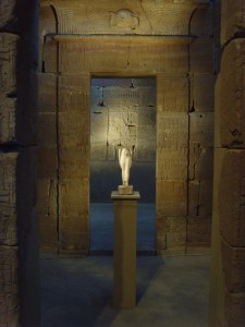 Statue dans le Temple de Dendur du Met