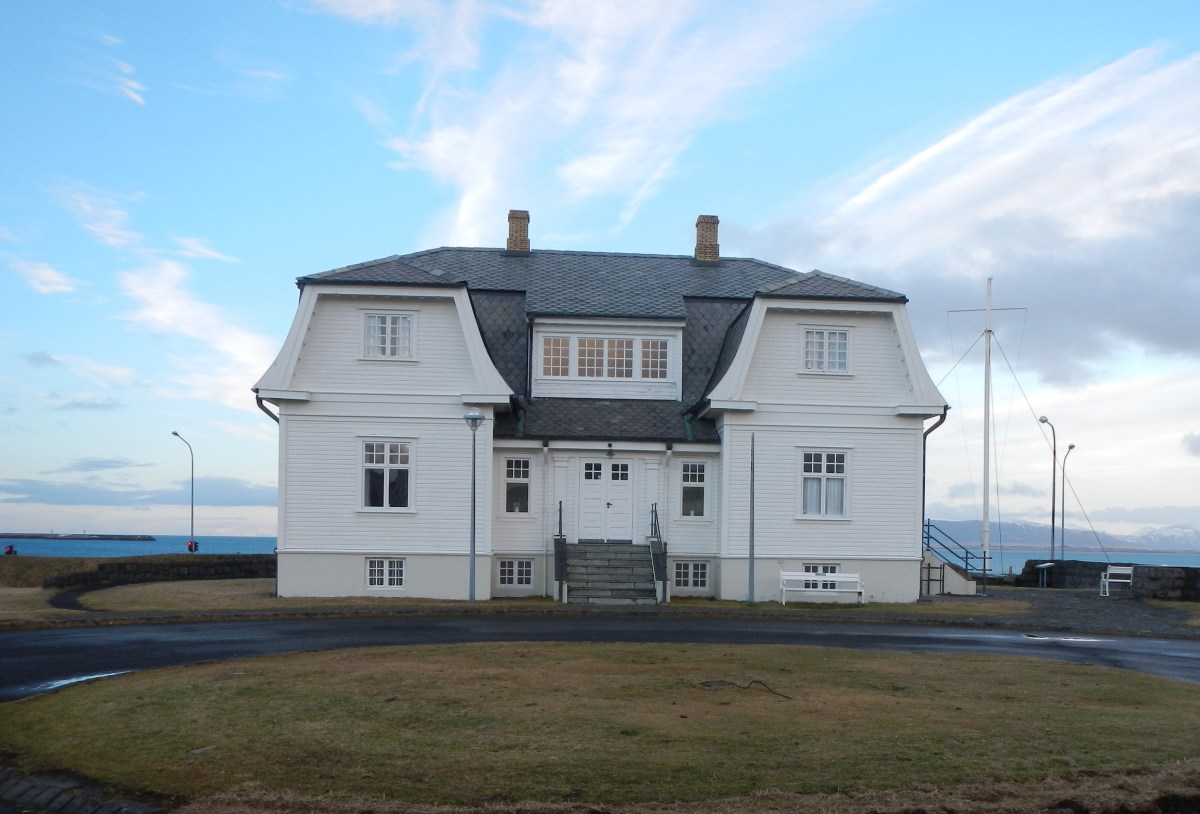 Höfdi House